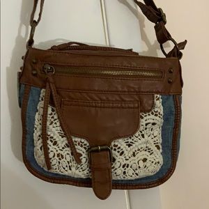 NWT cute crossbody bag with white lace detail